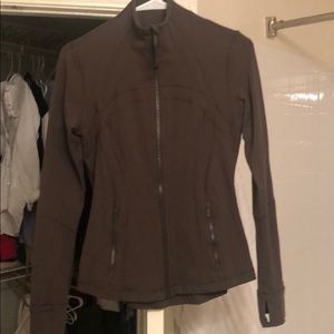 OLIVE GREEEN LULULEMON JACKET